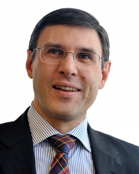 Dario Petri headshot